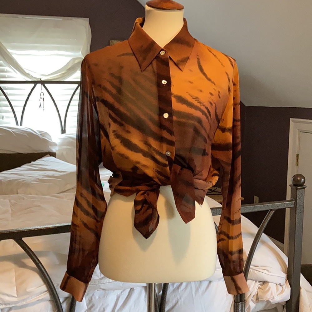 Shear silk Tiger button down